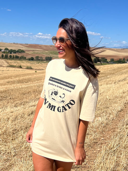 Camiseta oversize "Me encantaría quedarme"